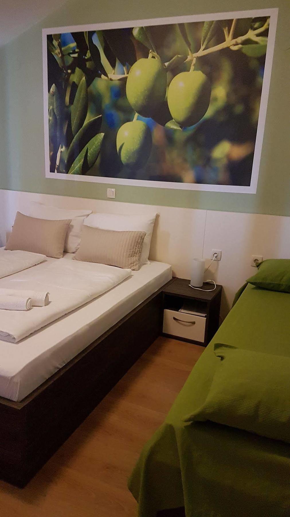 Kustići Bed & Breakfast Marta & Tona المظهر الخارجي الصورة